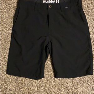 Hurley casual shorts 100% polyester perfect shape